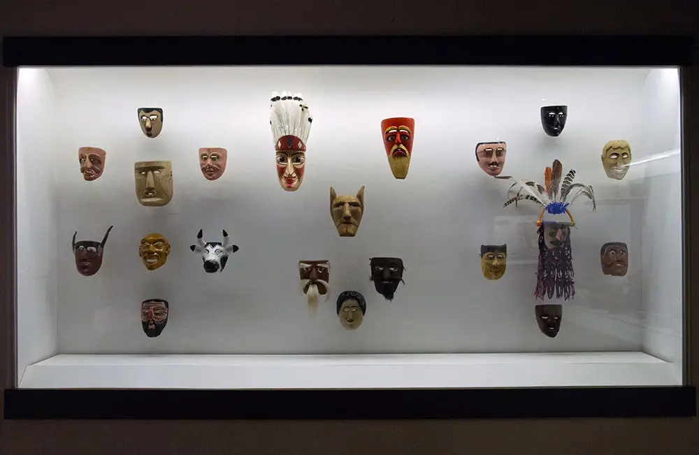 Display case at Museo Nacional de Antropología, Mexico City (Courtesy of Sameer Farooq).